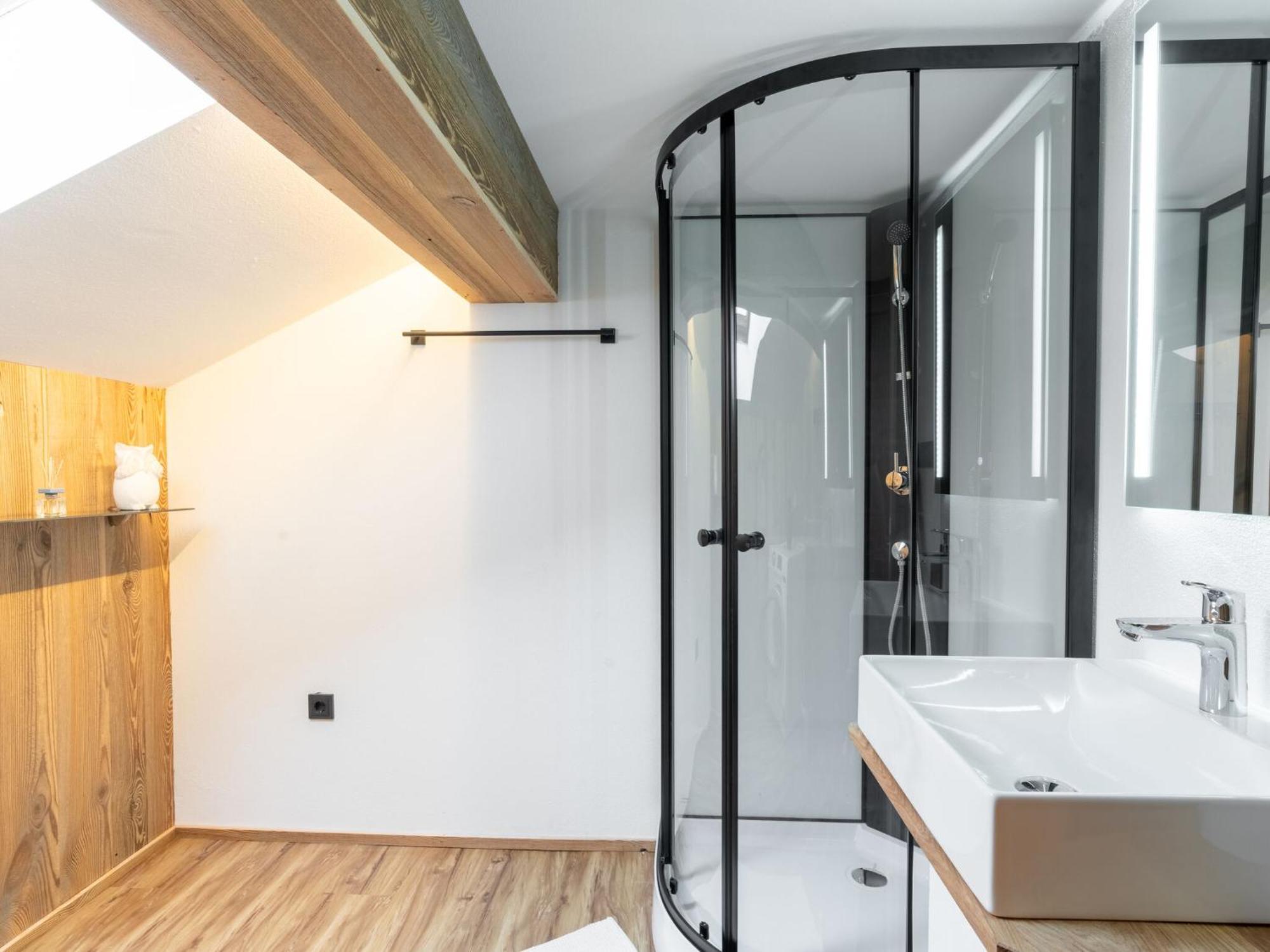 Comfortable Apartment In Salzburger Land Neukirchen am Grossvenediger Luaran gambar