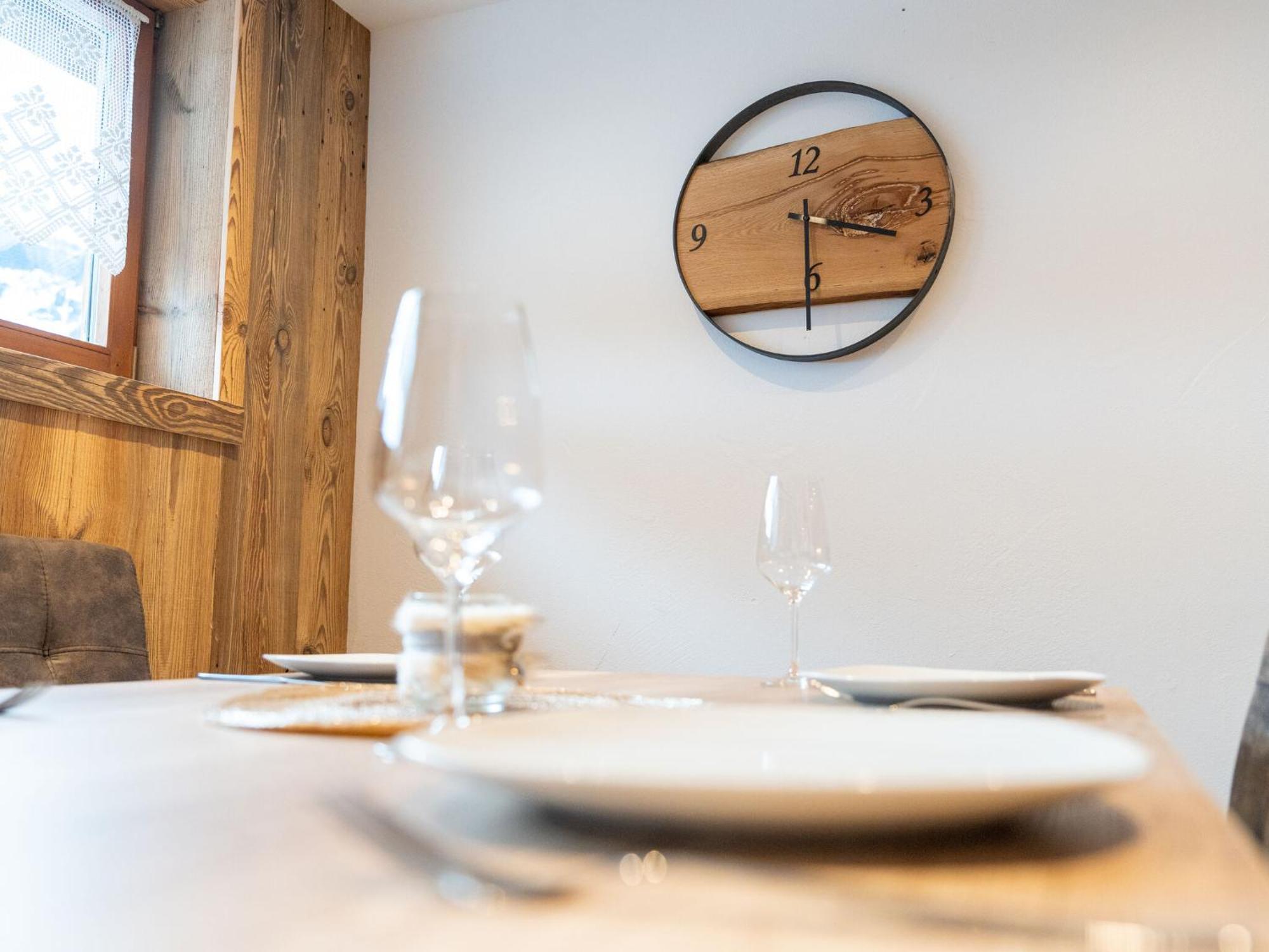 Comfortable Apartment In Salzburger Land Neukirchen am Grossvenediger Luaran gambar