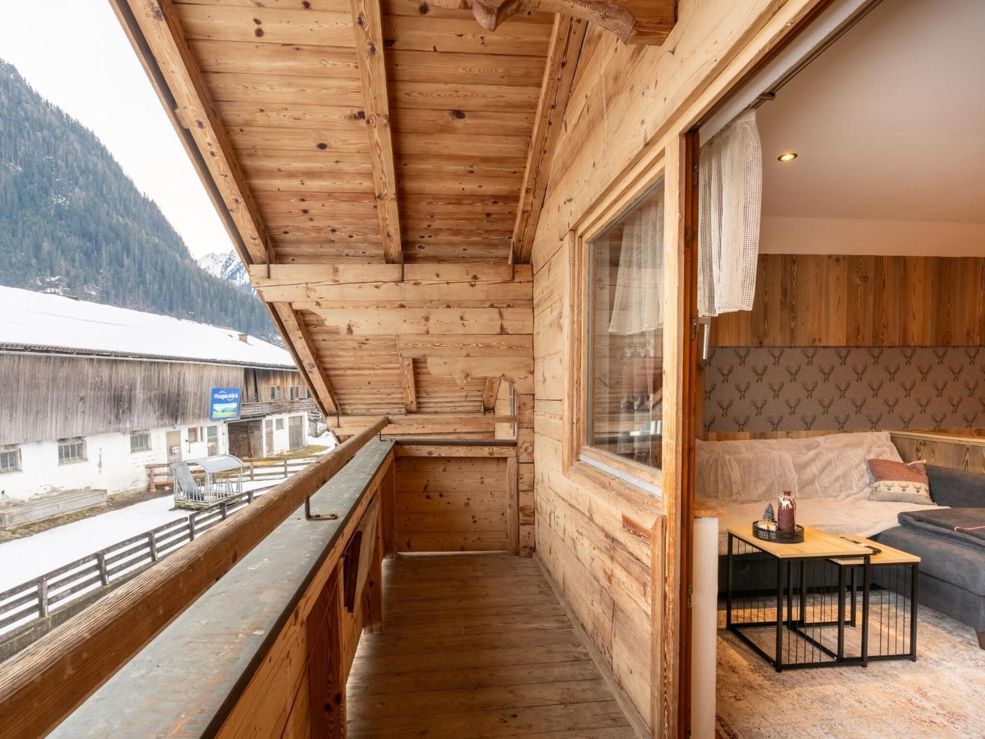 Comfortable Apartment In Salzburger Land Neukirchen am Grossvenediger Luaran gambar