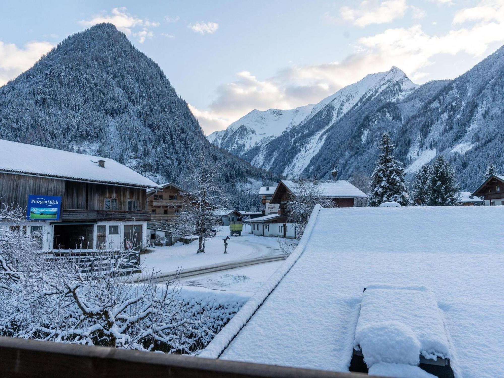 Comfortable Apartment In Salzburger Land Neukirchen am Grossvenediger Luaran gambar
